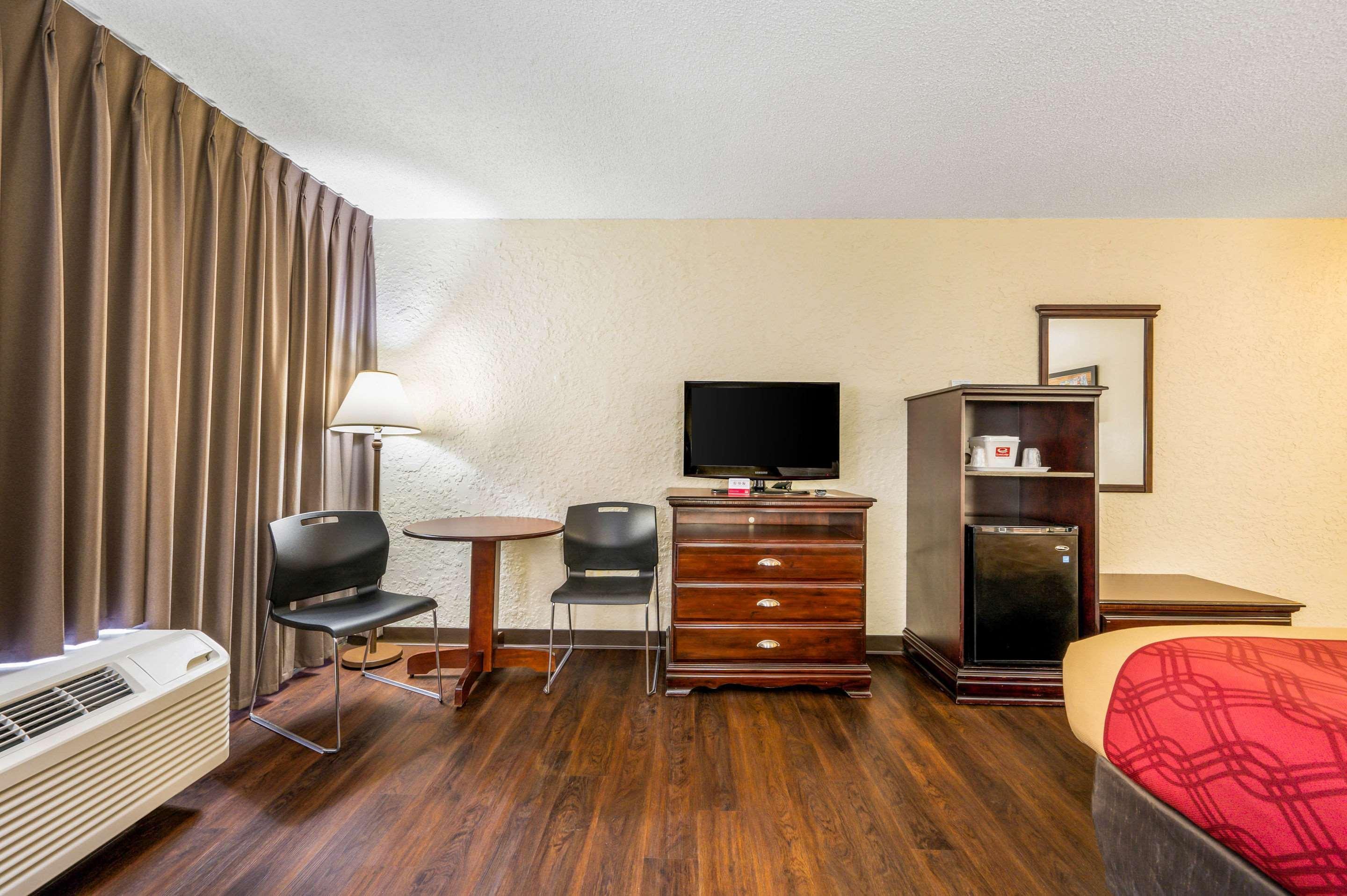 Econo Lodge Corinth Eksteriør bilde
