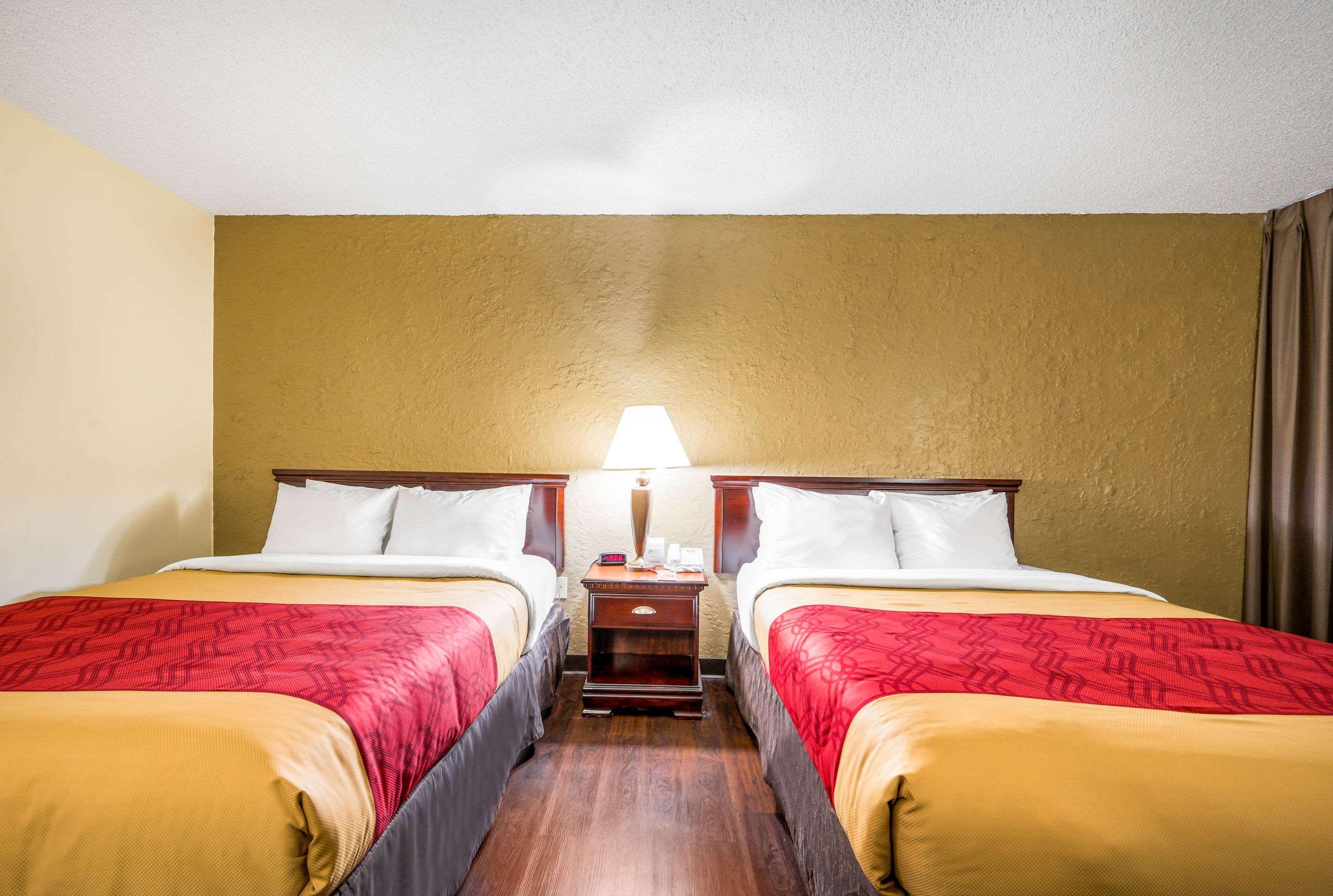 Econo Lodge Corinth Eksteriør bilde