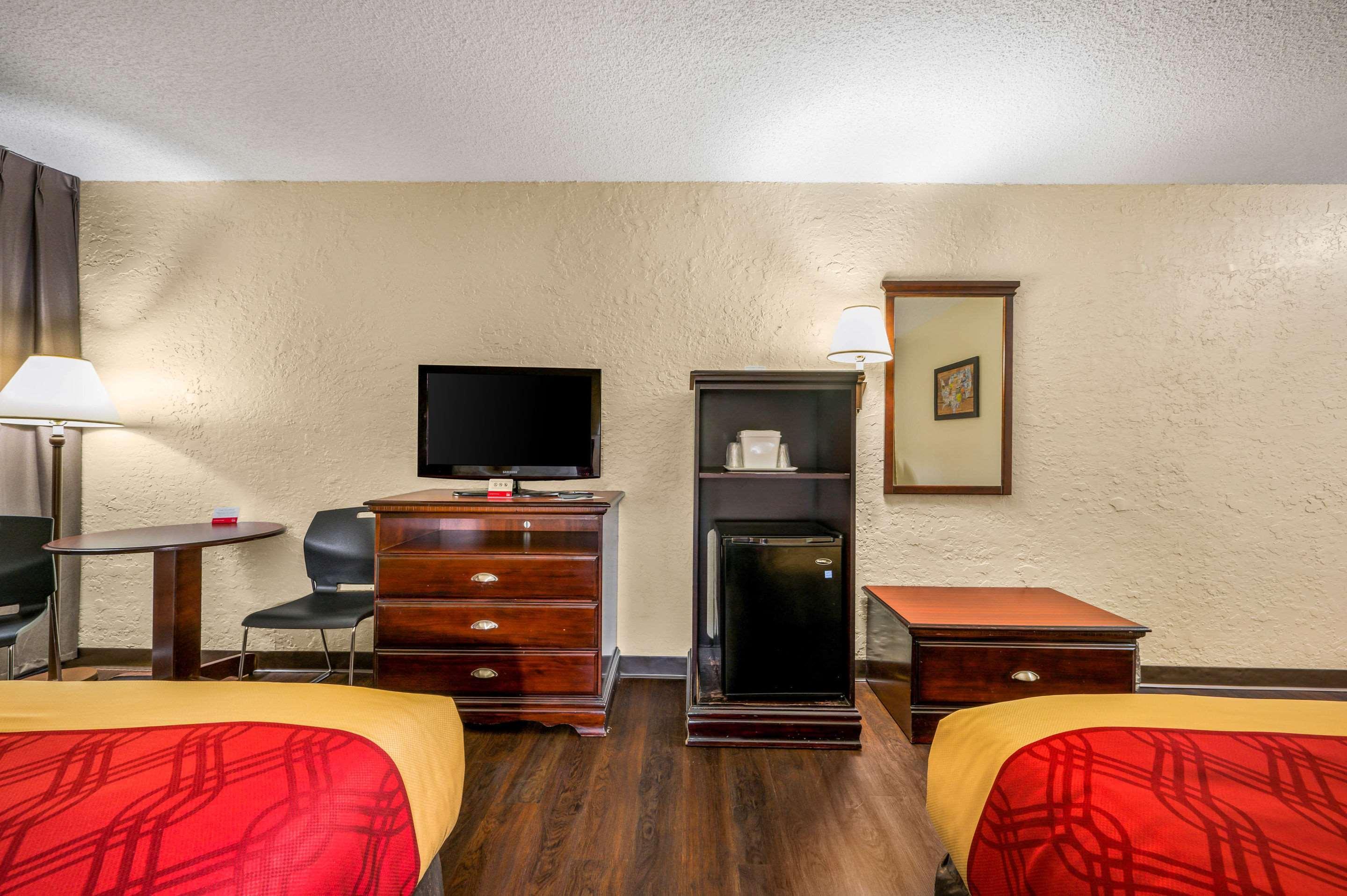 Econo Lodge Corinth Eksteriør bilde