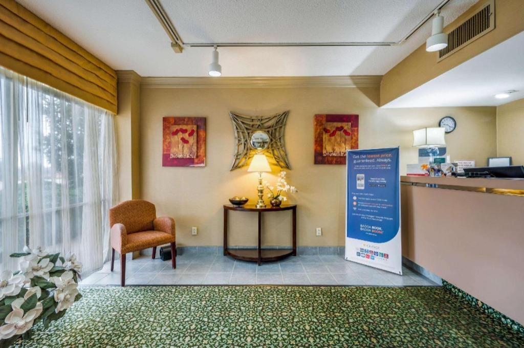 Econo Lodge Corinth Eksteriør bilde