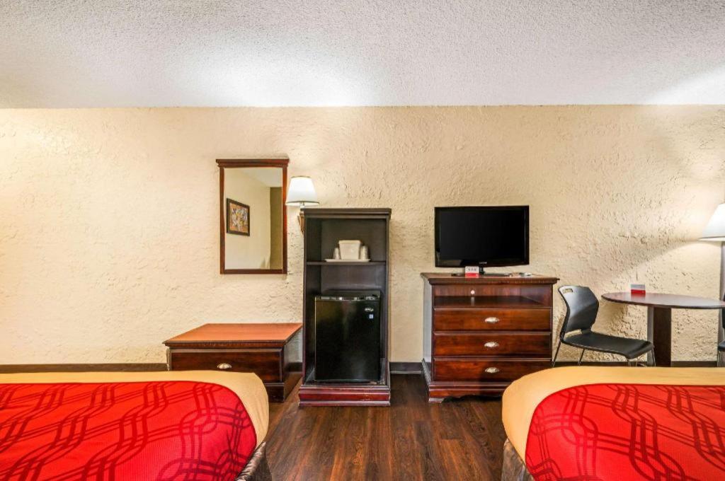 Econo Lodge Corinth Eksteriør bilde